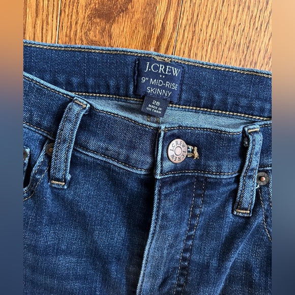 J. Crew 9” Mid-Rise Skinny Jeans - Picture 3 of 5